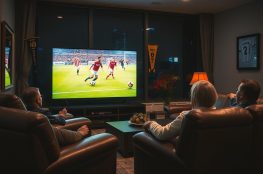 Siaran langsung bola malam ini